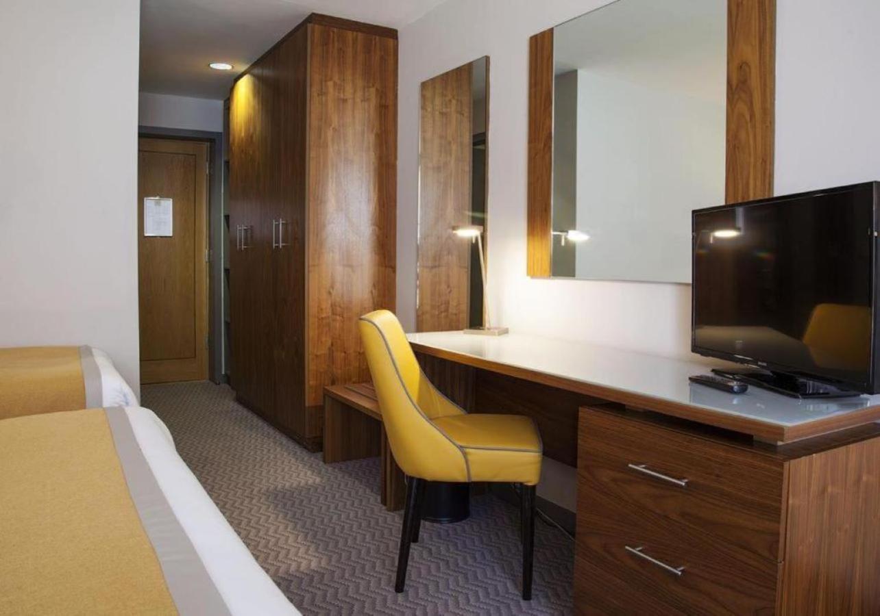 Maldron Hotel Tallaght Eksteriør bilde