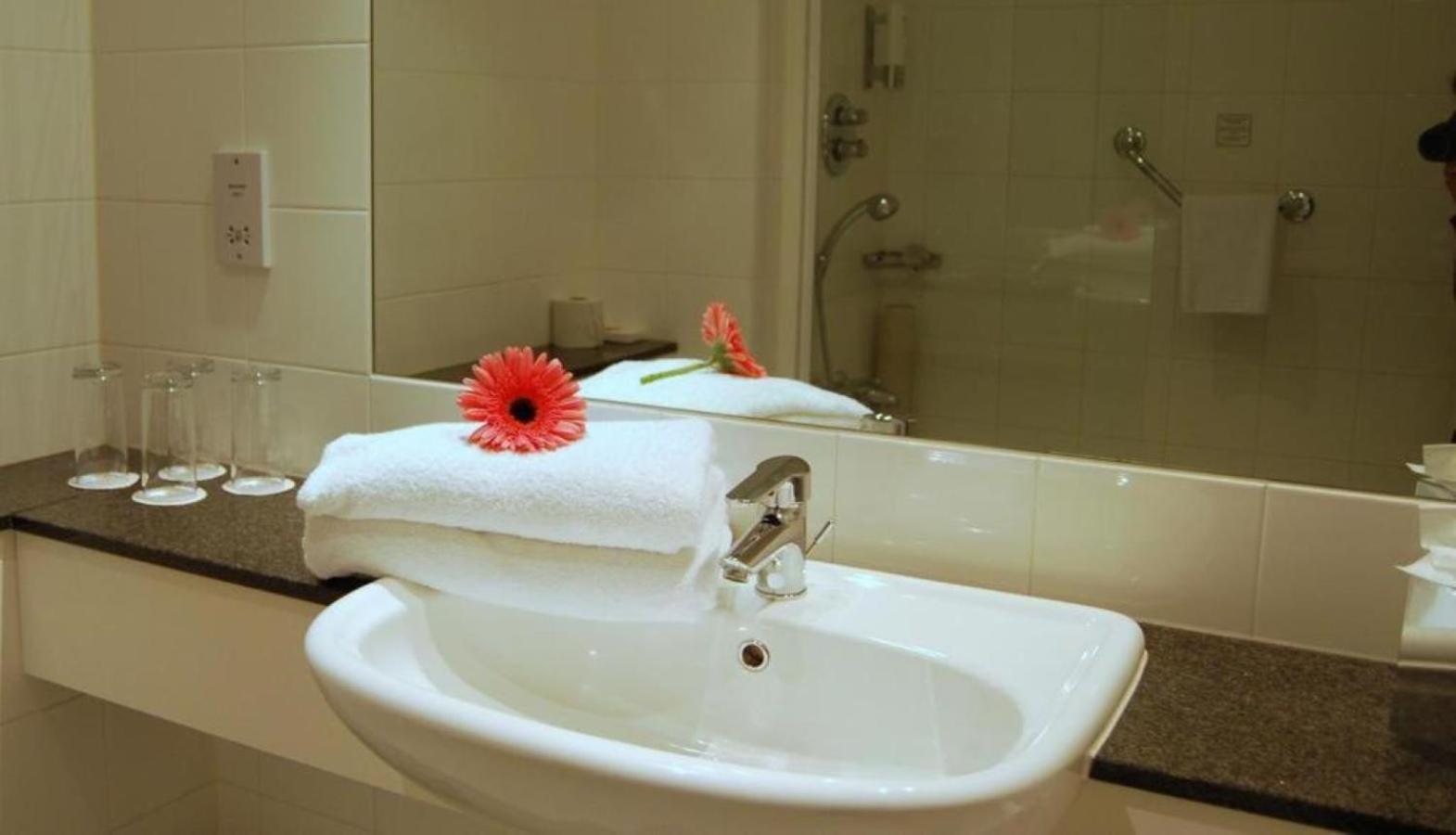 Maldron Hotel Tallaght Eksteriør bilde
