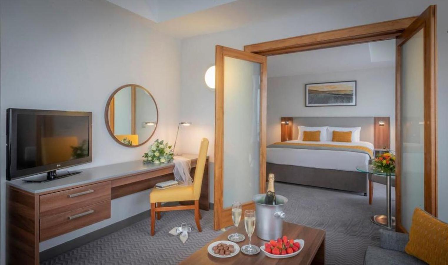 Maldron Hotel Tallaght Eksteriør bilde