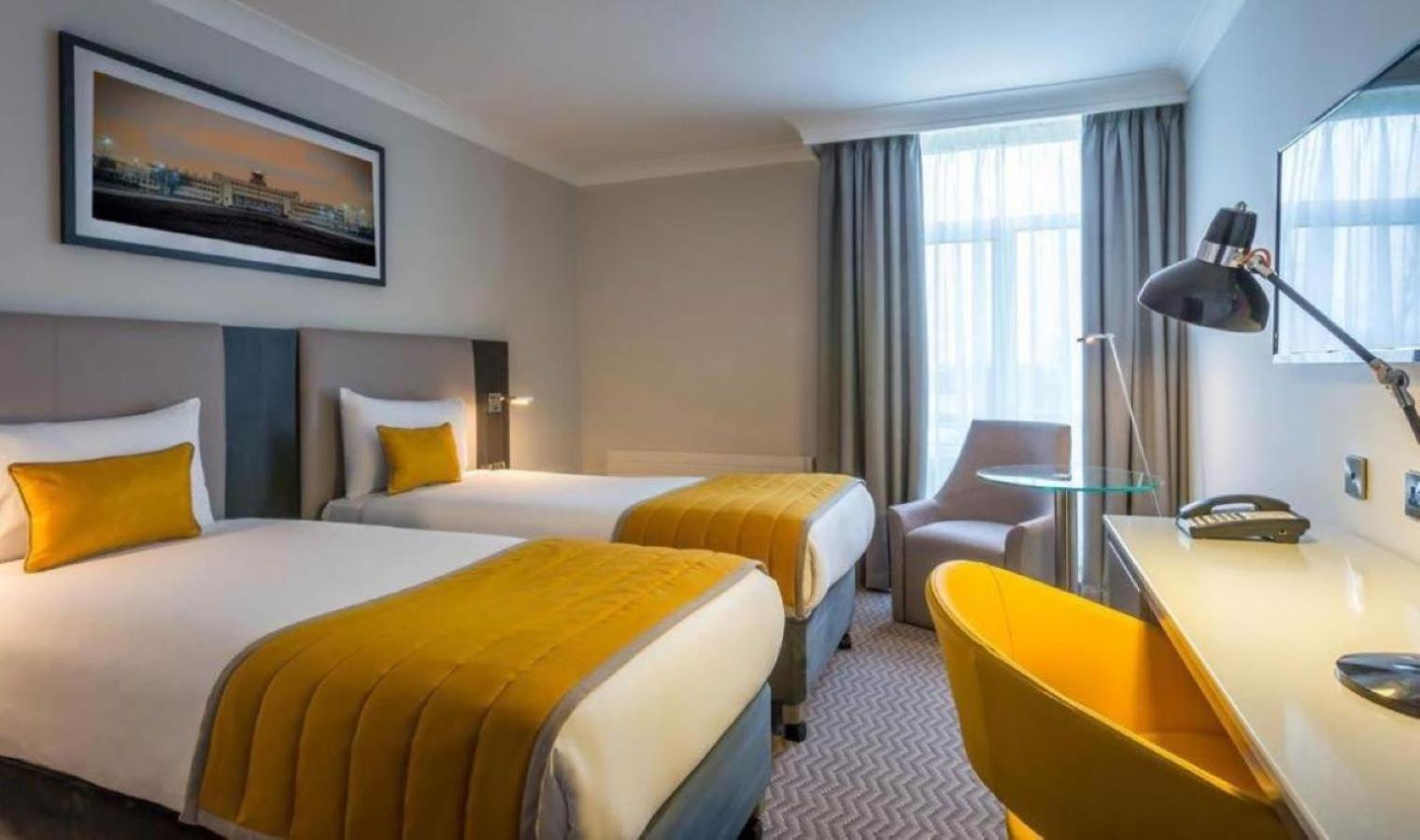 Maldron Hotel Tallaght Eksteriør bilde